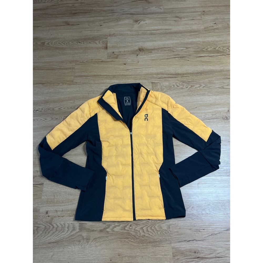 On Running Climate Jacket Mens Small Mustard Yellow Navy Blue Full Zip Puffer